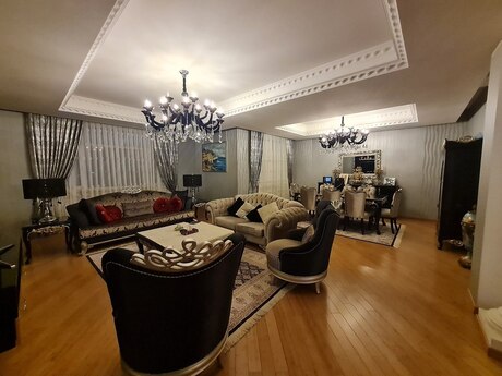 4-комн. новостройка - м. Элмляр Академиясы - 320 м²