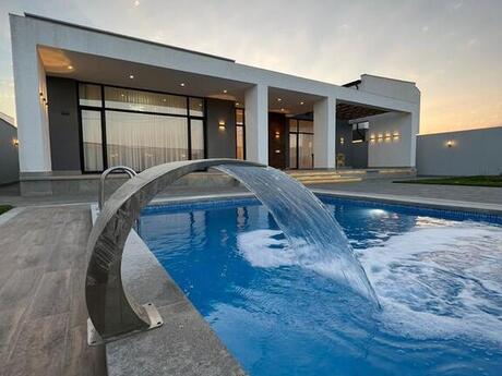 5 otaqlı həyət evi/bağ evi - Şüvəlan q. - 190 m²
