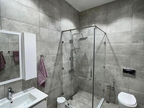 5 otaqlı həyət evi/bağ evi - Şüvəlan q. - 190 m²
