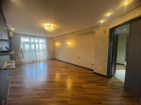 Elan №3153010 - Bakı, Nizami m., 3 otaqlı, 148 m², 13/16 mərtəbə