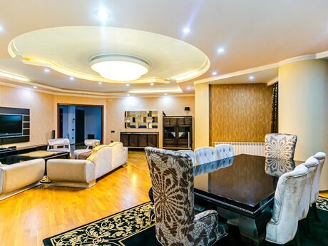 4 otaqlı yeni tikili - 28 May m. - 200 m²