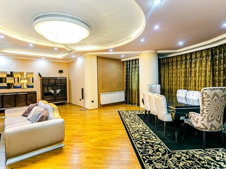 4 otaqlı yeni tikili - 28 May m. - 200 m²