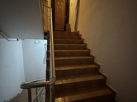 2 otaqlı köhnə tikili - 28 May m. - 80 m²