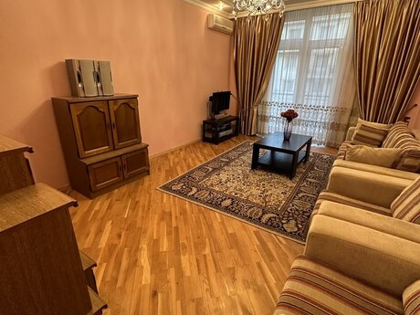 2 otaqlı köhnə tikili - 28 May m. - 80 m²