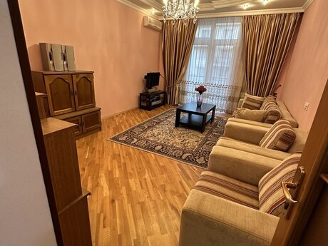 2 otaqlı köhnə tikili - 28 May m. - 80 m²