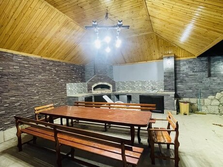 4 otaqlı həyət evi/bağ evi - Mərdəkan q. - 140 m²