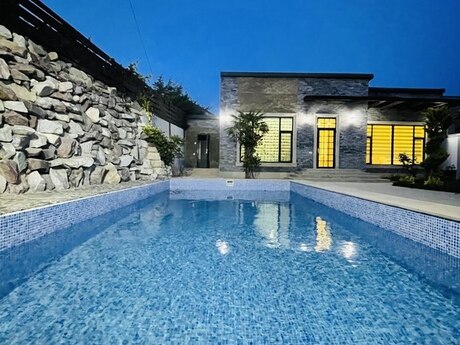 4 otaqlı həyət evi/bağ evi - Mərdəkan q. - 140 m²
