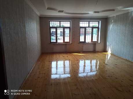 6 otaqlı həyət evi/bağ evi - Gəncə - 146.9 m²