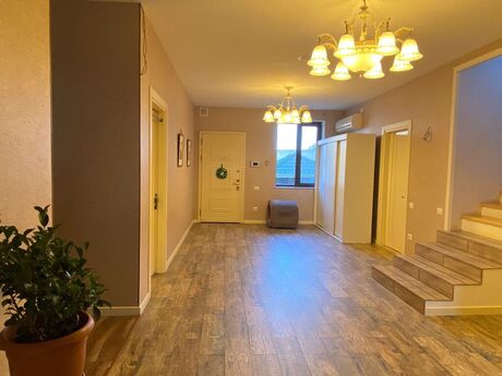 8 otaqlı həyət evi/bağ evi - Səbail r. - 500 m²