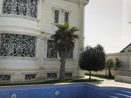 8 otaqlı həyət evi/bağ evi - Şüvəlan q. - 350 m²