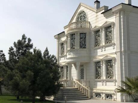 8 otaqlı həyət evi/bağ evi - Şüvəlan q. - 350 m²