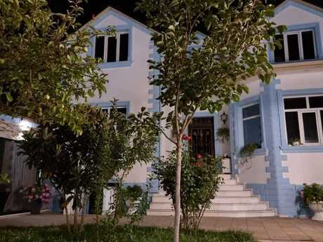 4 otaqlı həyət evi/bağ evi - Mərdəkan q. - 300 m²