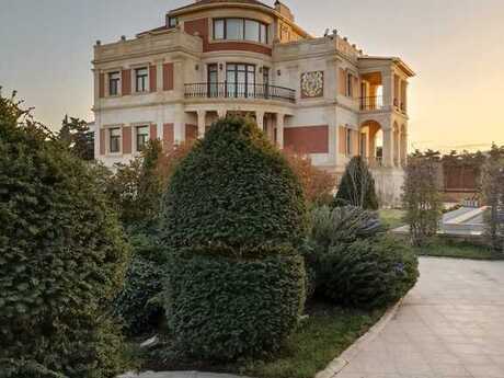 8 otaqlı həyət evi/bağ evi - Sabunçu q. - 600 m²