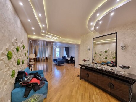 4 otaqlı yeni tikili - İnşaatçılar m. - 204 m²