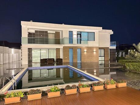 Həyət evi/Bağ evi - Mərdəkan q. - 350 m²