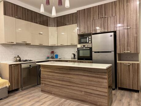 4 otaqlı həyət evi/bağ evi - Mərdəkan q. - 300 m²