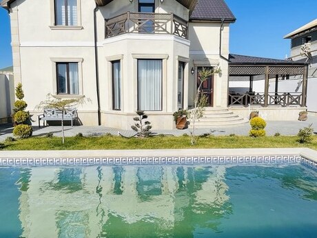 4 otaqlı həyət evi/bağ evi - Şüvəlan q. - 240 m²