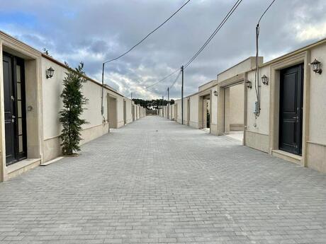 House with Garden, Villa For Sale