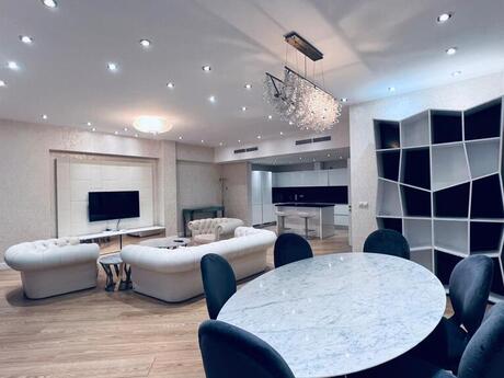 3-room new-build apartment for rent in Port Baku Residence, 185 m², 4 000 AZN/mo, photo 5 / 12