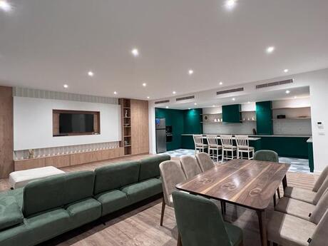 4-room new-build apartment for rent in Port Baku Residence, 220 m², 7 000 AZN/mo, photo 3 / 12