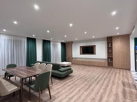 4-room new-build apartment for rent in Port Baku Residence, 220 m², 7 000 AZN/mo, photo 5 / 12