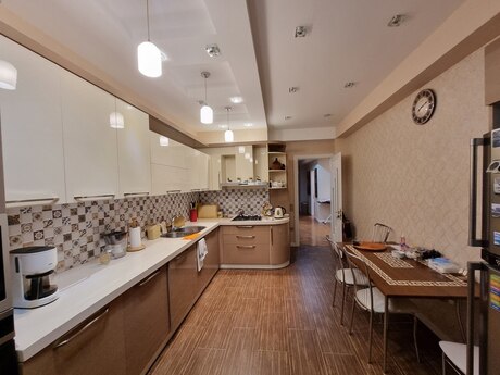 4 otaqlı mənzil, 170 m², Nərimanov: 410 000 ₼ 4