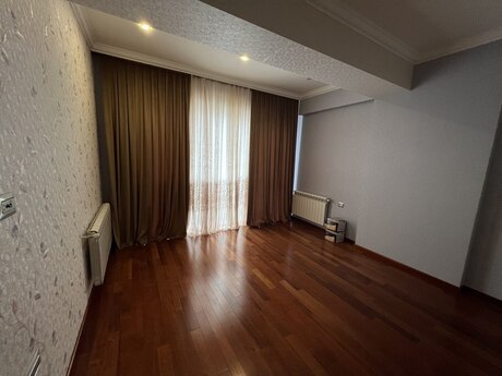 3 otaqlı yeni tikili - Şah İsmayıl Xətai m. - 140 m²