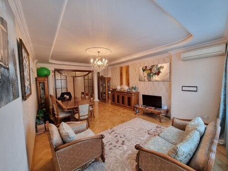 4 otaqlı mənzil, 230 m², Gənclik: 465 000 ₼ 2