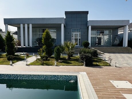 5 otaqlı həyət evi/bağ evi - Mərdəkan q. - 290 m²