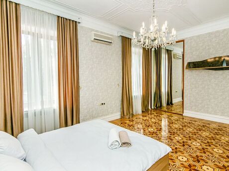 4 otaqlı köhnə tikili - Sahil m. - 170 m²