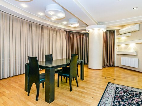 4 otaqlı yeni tikili - 28 May m. - 200 m²