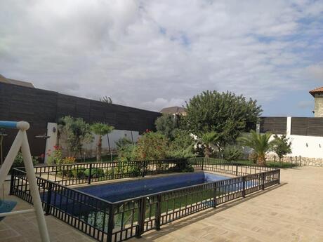 5 otaqlı həyət evi/bağ evi - Mərdəkan q. - 370 m²