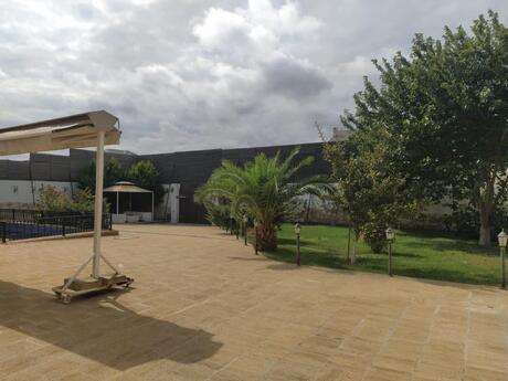 5 otaqlı həyət evi/bağ evi - Mərdəkan q. - 370 m²