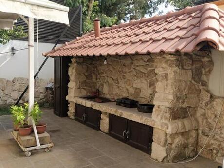 5 otaqlı həyət evi/bağ evi - Mərdəkan q. - 370 m²