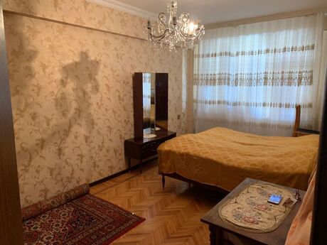 4 otaqlı köhnə tikili - 28 May m. - 115 m²