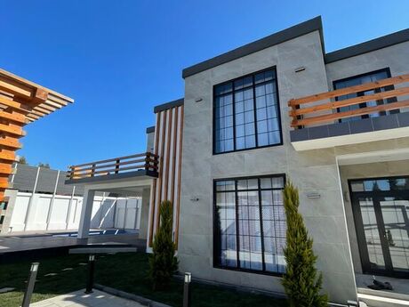 4 otaqlı həyət evi/bağ evi - Şüvəlan q. - 199 m²