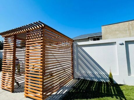 House with Garden, Villa For Rent