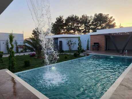 Həyət evi/Bağ evi - Mərdəkan q. - 280 m²