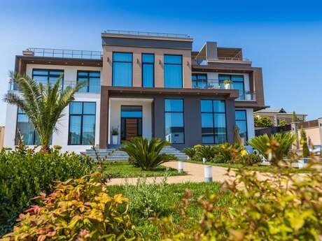 6 otaqlı həyət evi/bağ evi - Mərdəkan q. - 540 m²