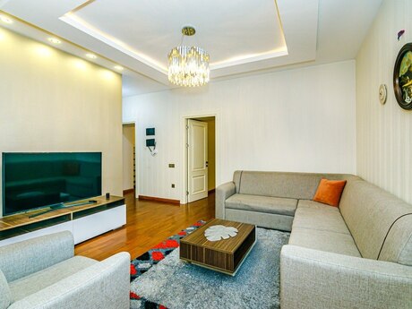 3 otaqlı köhnə tikili - Sahil m. - 120 m²