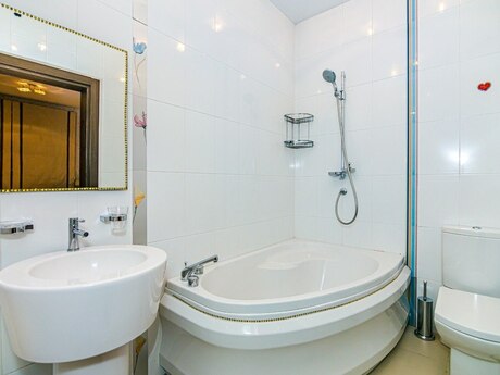 4 otaqlı köhnə tikili - Sahil m. - 350 m²