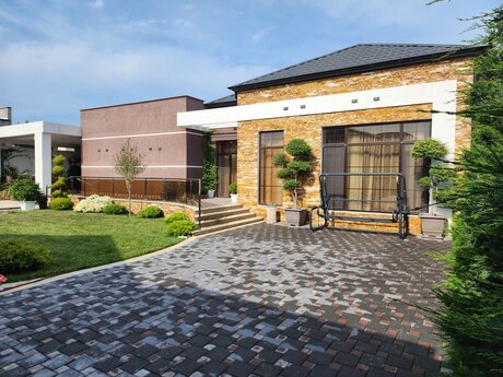 4 otaqlı həyət evi/bağ evi - Mərdəkan q. - 240 m²