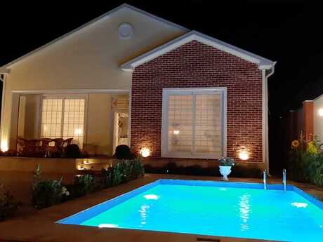 4 otaqlı həyət evi/bağ evi - Mərdəkan q. - 240 m²