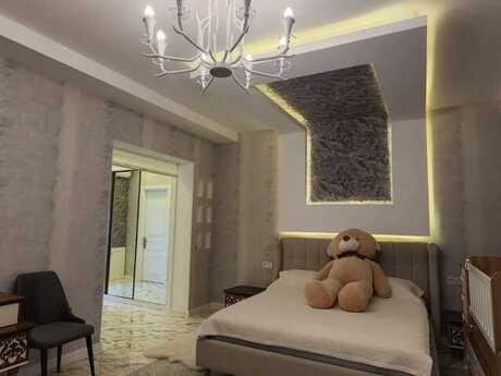 House with Garden, Villa For Sale