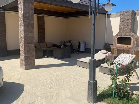 4 otaqlı həyət evi/bağ evi - Mərdəkan q. - 180 m²