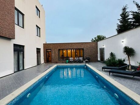 5 otaqlı həyət evi/bağ evi - Bilgəh q. - 500 m²