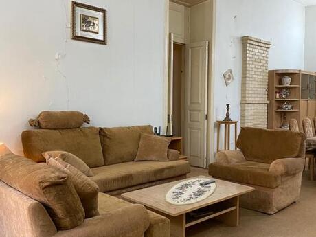 5 otaqlı köhnə tikili - İçəri Şəhər m. - 165 m²