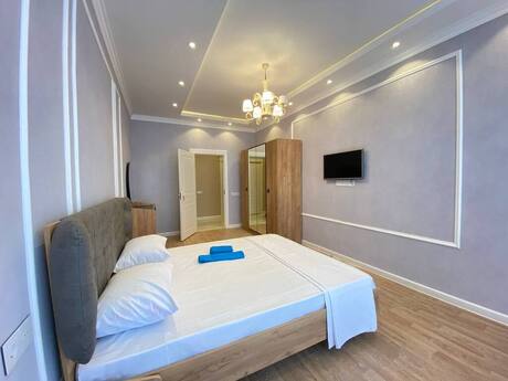 3 otaqlı yeni tikili - Şah İsmayıl Xətai m. - 156 m²