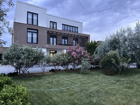 6 otaqlı həyət evi/bağ evi - Bilgəh q. - 500 m²