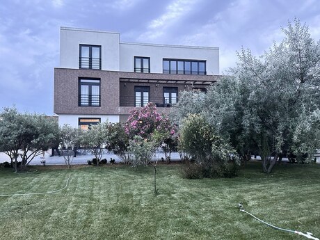 6 otaqlı həyət evi/bağ evi - Bilgəh q. - 500 m²